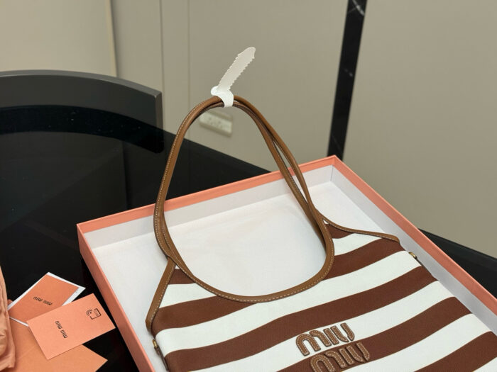 Miu Miu New Striped Tote Bag Exquisitely Tailored Silhouette - Image 3