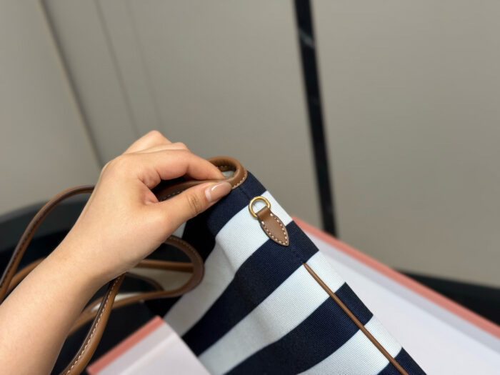 Miu Miu New Striped Tote Bag - Image 7