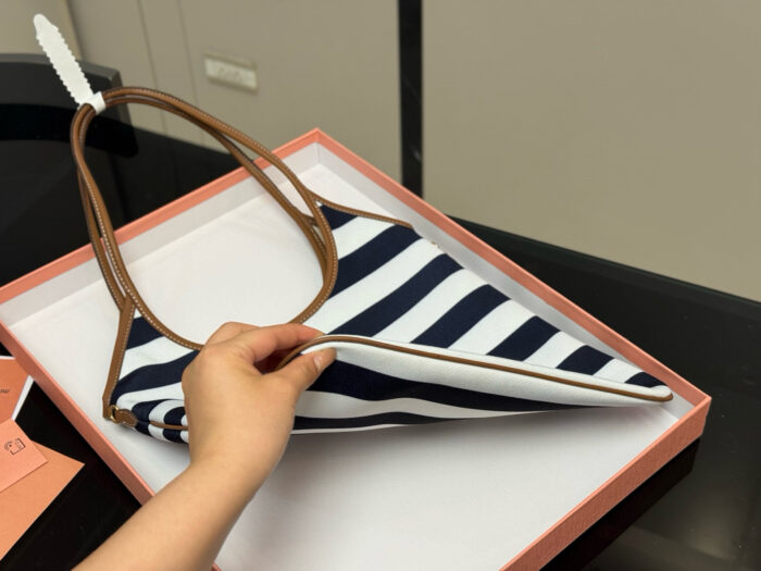 Miu Miu New Striped Tote Bag - Image 9