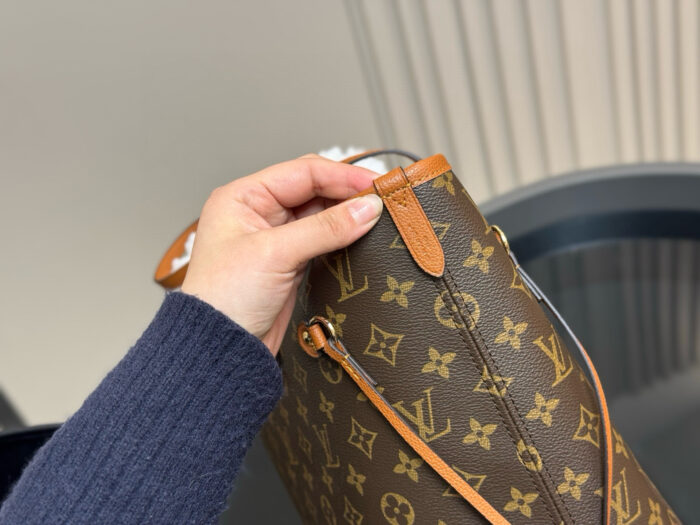 Louis Vuitton Neverfull New Classic Textured Tote - Image 6