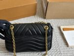 Louis Vuitton Wave Chain Bag Sheepskin Slim, Adorable Dumpling-Shaped Silhouette Custom Hardware Shoulder/Underarm Carry - Image 6