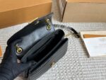 Louis Vuitton Wave Chain Bag Sheepskin Slim, Adorable Dumpling-Shaped Silhouette Custom Hardware Shoulder/Underarm Carry - Image 9