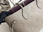Louis Vuitton Neverfull Tote Extra-Large Capacity Detachable Zippered Clutch Striped Lining - Image 8