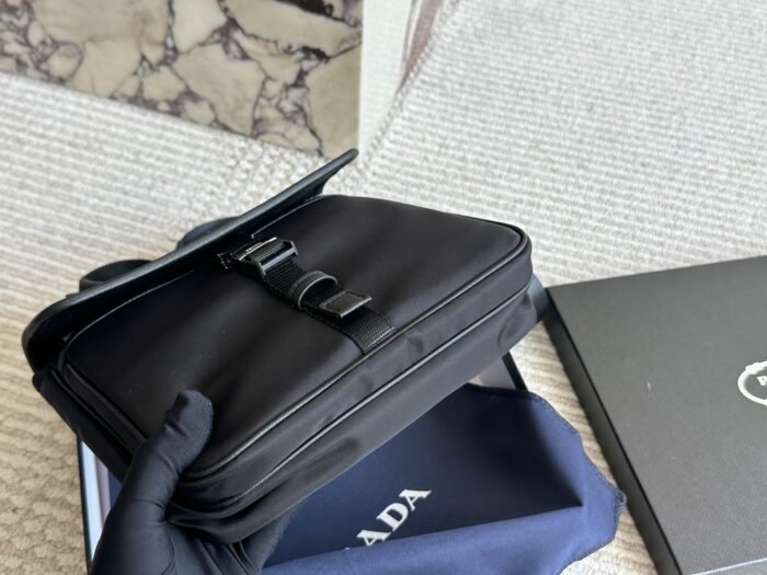 Prada 2022 Spring/Summer Collection Men'S Recycled Nylon Leather Crossbody Shoulder Bag - Image 5