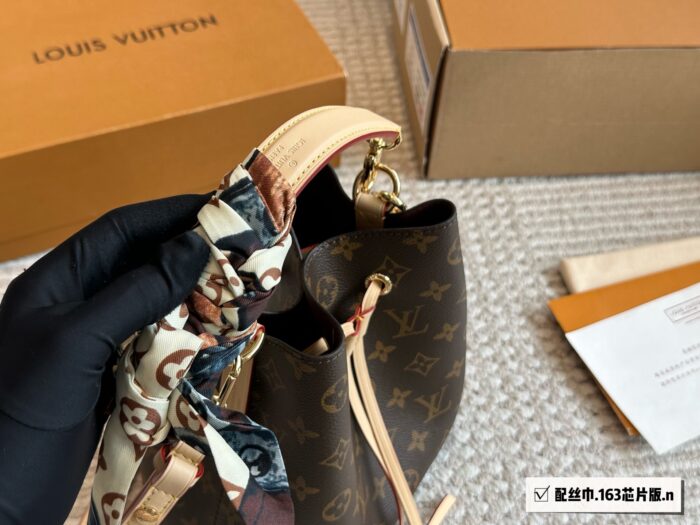 Louis Vuitton Bb Neonoe Mini Bucket Bag Full Steel Hardware Crossbody/Shoulder/Handheld Authentic Original Version With Box - Image 2