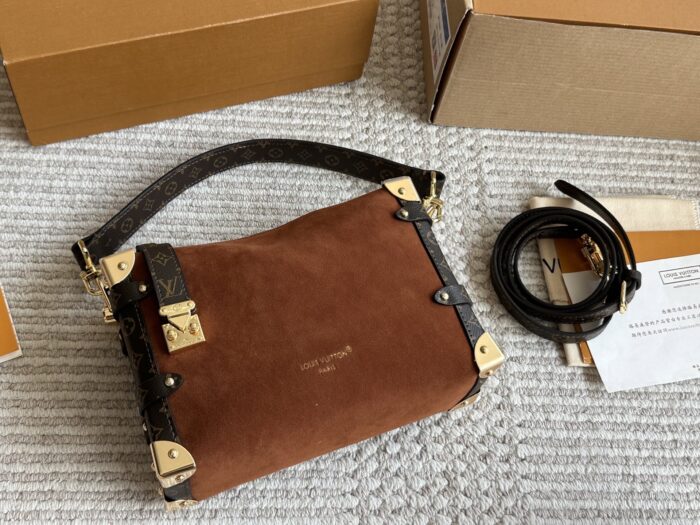 Louis Vuitton Trunk 25 Replica Edition Eileen Gu Runway Mini Trunk Stylish And Versatile - Image 8