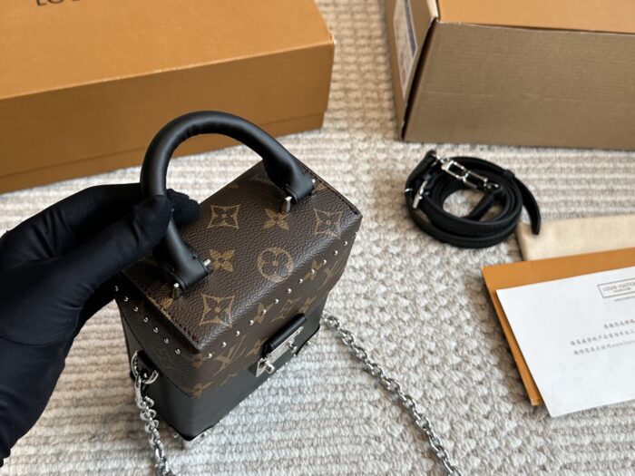 Louis Vuitton Replica New Runway-Inspired Small Trunk Bag Retro-Inspired Embellishments, Compact And Angular - Image 2