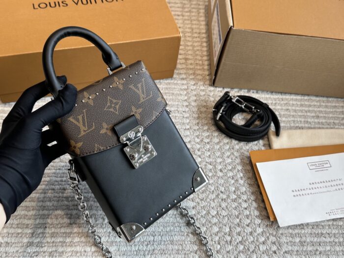 Louis Vuitton Replica New Runway-Inspired Small Trunk Bag Retro-Inspired Embellishments, Compact And Angular - Image 6