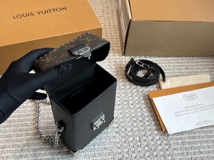 Louis Vuitton Replica New Runway-Inspired Small Trunk Bag Retro-Inspired Embellishments, Compact And Angular - Image 9