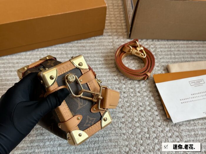 Louis Vuitton Side Trunk Mini Monogram Mini Soft Case Same As Eileen Gu'S Showpiece Small Size - Image 8