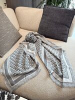 Dior Limited Edition Vintage Oblique Print Double-Layer Shawl - Image 9