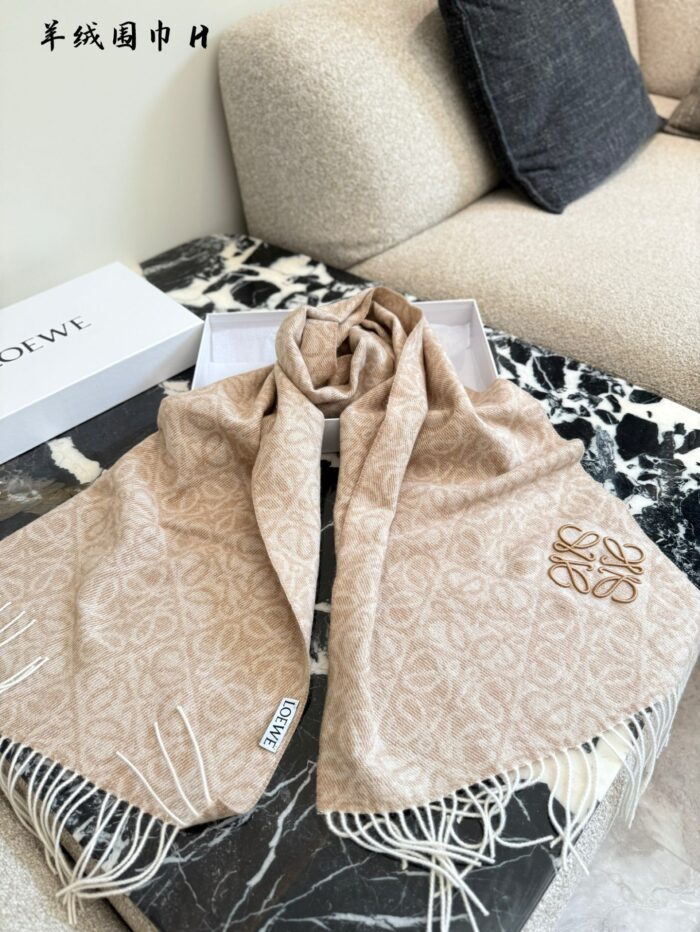 Loewe New Embossed Scarf: Classic And Exquisite - Image 7
