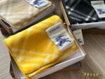 Burberry Cashmere Scarf Delicate Colour Palette Soft And Comfortable Comes With A Box - Image 7
