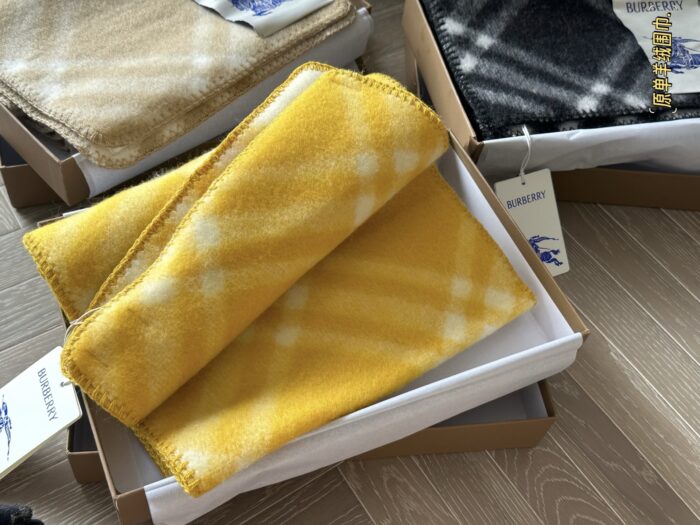 Burberry Cashmere Scarf Delicate Colour Palette Soft And Comfortable Comes With A Box - Image 9