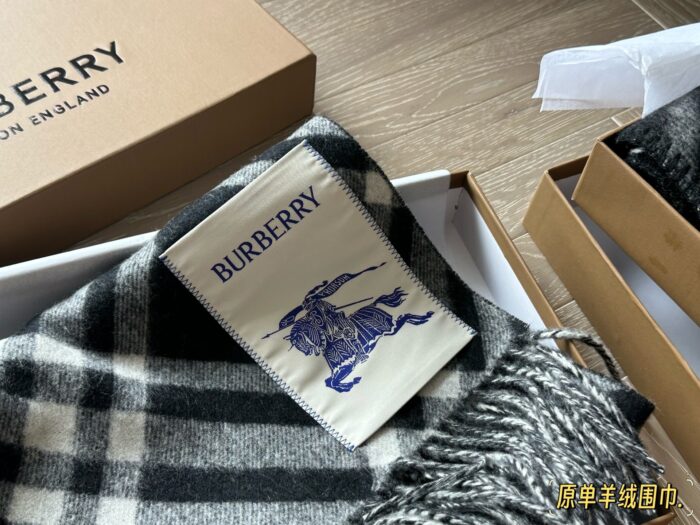 Burberry Soft-Coloured Cashmere Scarf With Box Soft And Comfortable - Image 2