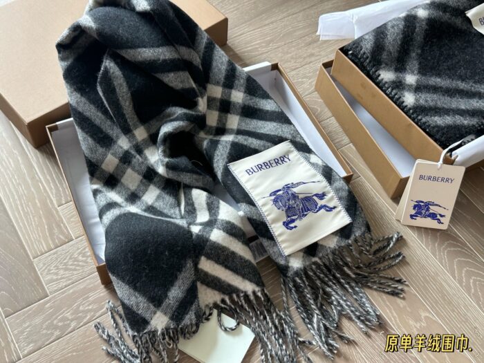 Burberry Soft-Coloured Cashmere Scarf With Box Soft And Comfortable - Image 8
