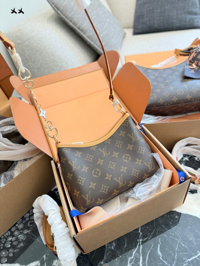 Louis Vuitton Keepall Monogram Design Shoulder Bag - Image 2