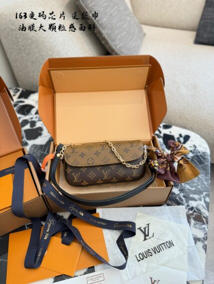 Louis Vuitton Ivy Monogram Canvas Detachable Shoulder Strap Chain Handbag