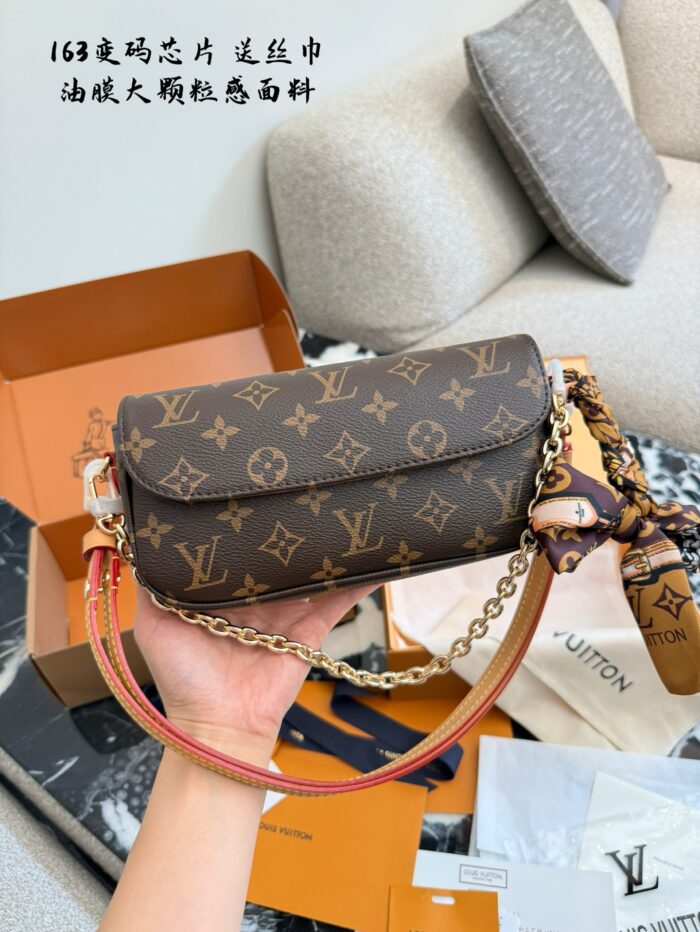 Louis Vuitton Wallet On Chain Ivy Handbag Monogram Canvas Detachable Shoulder Strap Chain - Image 2
