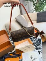 Louis Vuitton Wallet On Chain Ivy Handbag Monogram Canvas Detachable Shoulder Strap Chain - Image 8