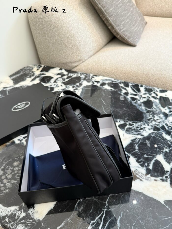 Prada 2022 Spring/Summer Collection Men'S Recycled Nylon Leather Crossbody Shoulder Bag - Image 5