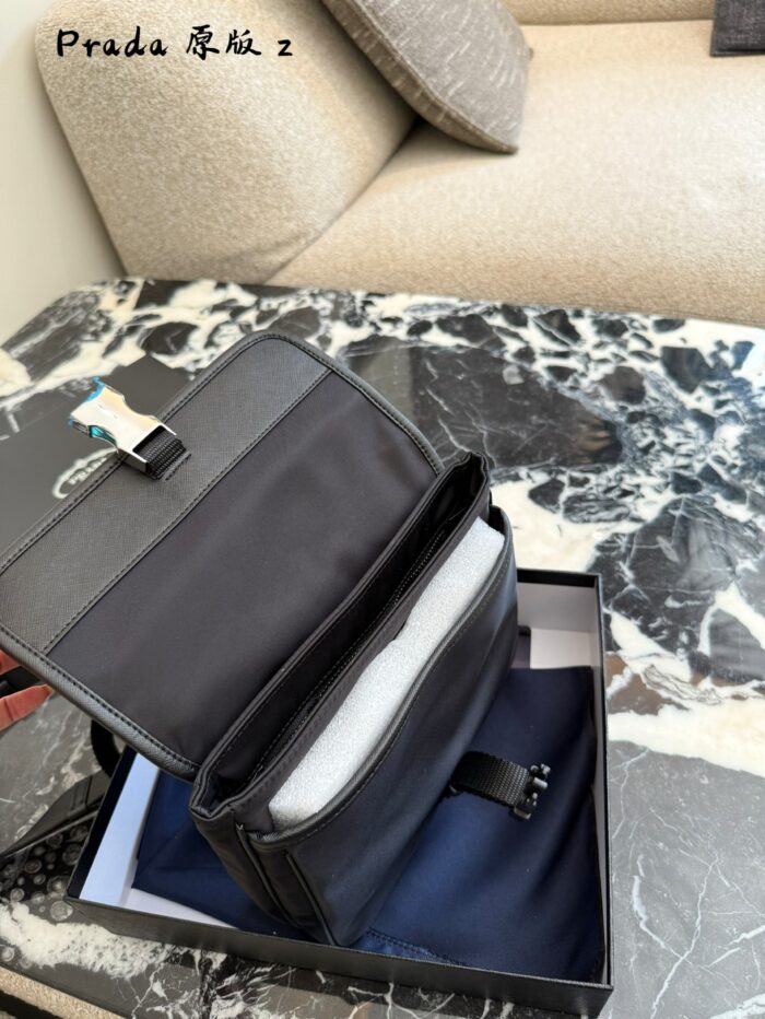 Prada 2022 Spring/Summer Collection Men'S Recycled Nylon Leather Crossbody Shoulder Bag - Image 9