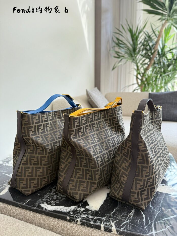 Fendi Shopping Bag Ff Pattern Tote - Image 5