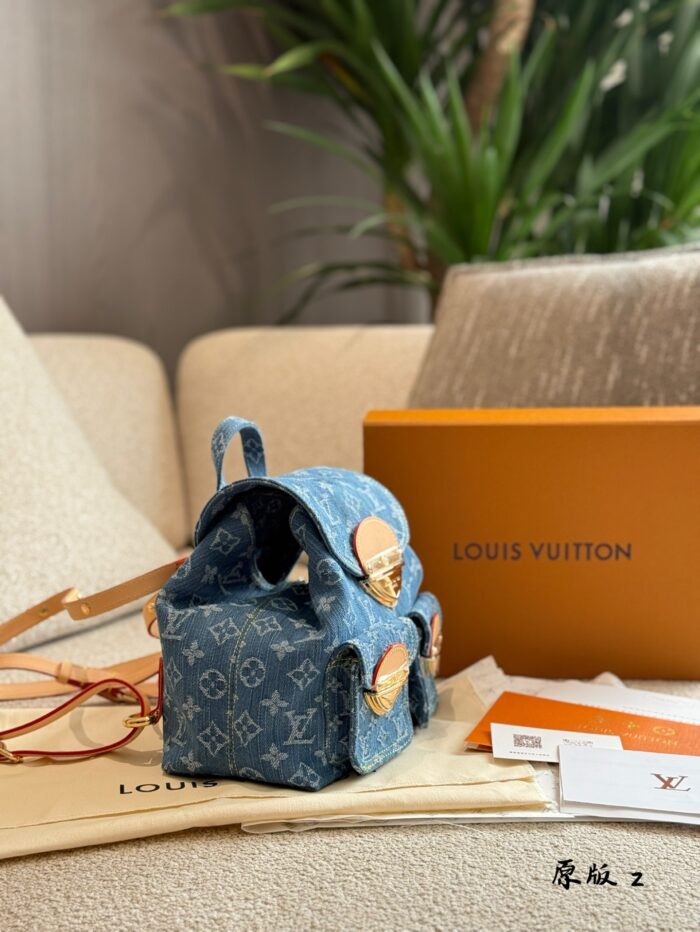 Louis Vuitton Monogram Denim Canvas Vintage Denim Backpack - Vintage Wash, Vvn Calfskin, Champagne-Coloured Hardware - Image 3