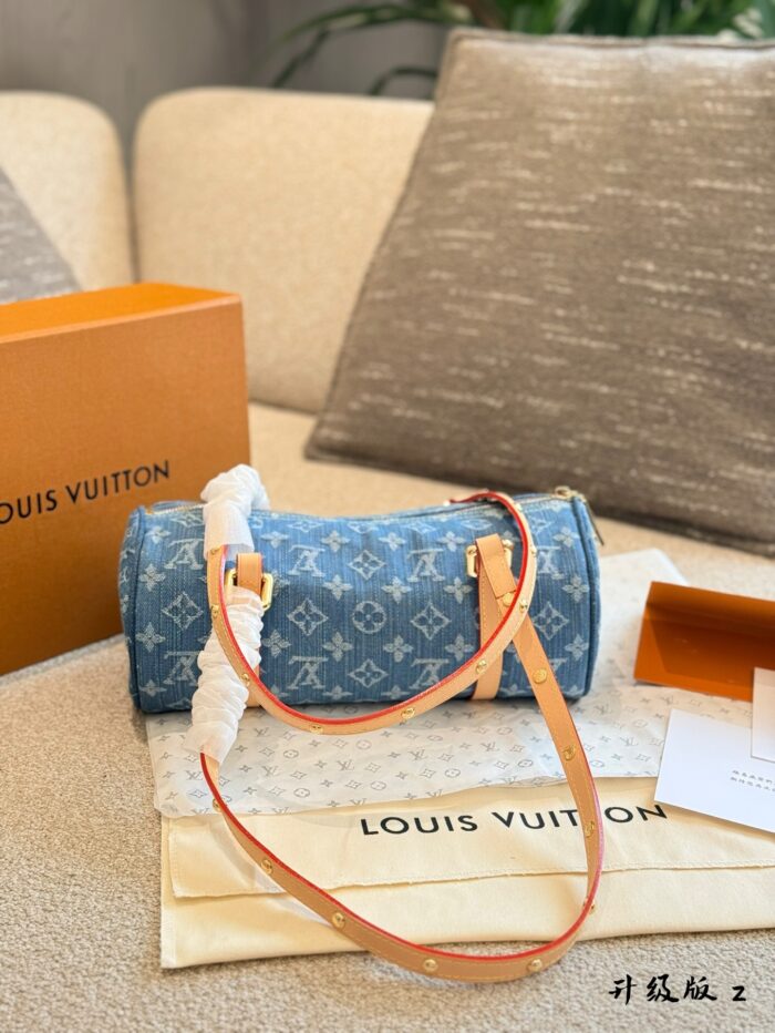 Louis Vuitton 24 Denim Monogram Babylone Mother-And-Child Shoulder Bag Lightweight And Spacious - Image 4