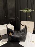 Dior Voyage Underarm Handbag Clean Lines, Elegant And Fashionable