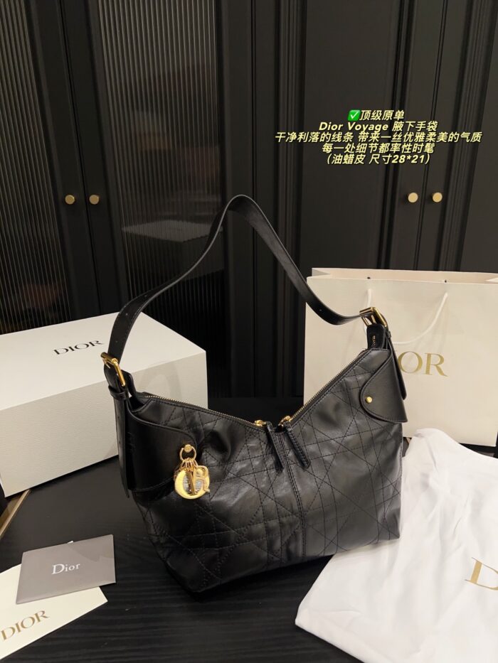 Dior Voyage Underarm Handbag Clean Lines, Elegant And Fashionable - Image 3