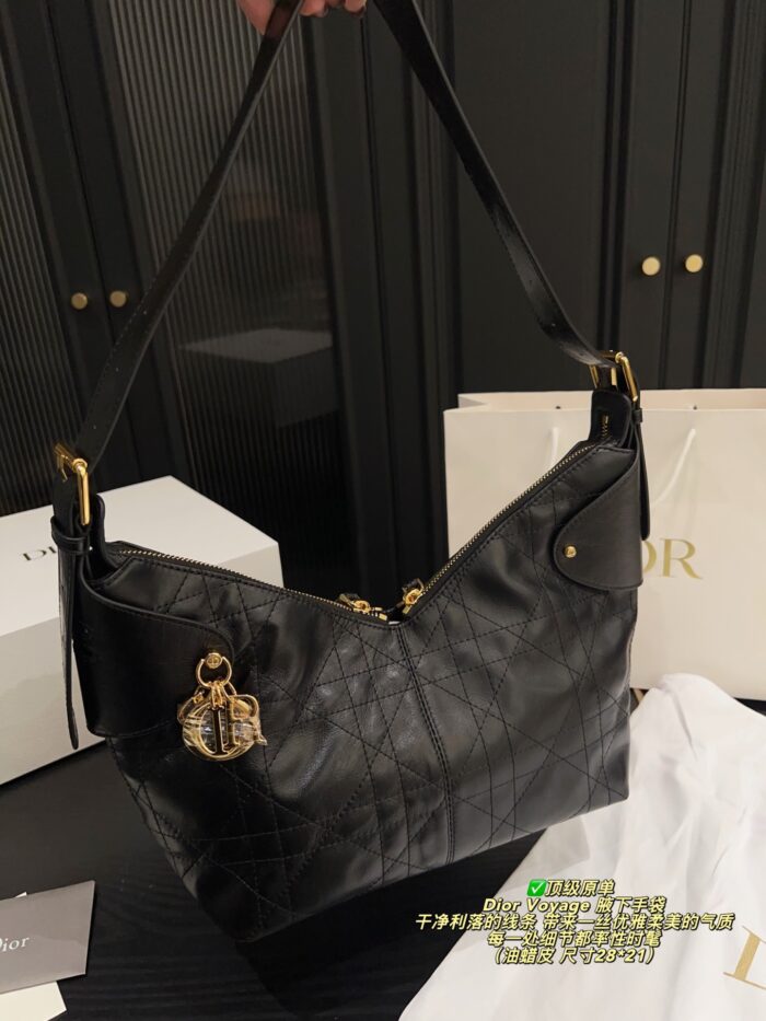 Dior Voyage Underarm Handbag Clean Lines, Elegant And Fashionable - Image 7