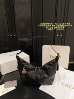 Dior Voyage Underarm Handbag Clean Lines, Elegant And Fashionable - Image 13