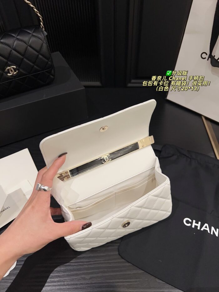 Chanel Upgraded Handle Fortune Bag Card Slots, Hidden Pocket, Woven Design - Image 9