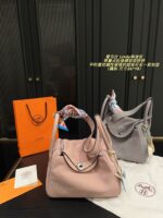 Hermes Lindy Bag Relaxed, Soft Silhouette Effortless Styling Generous Capacity For Practical Use - Image 11