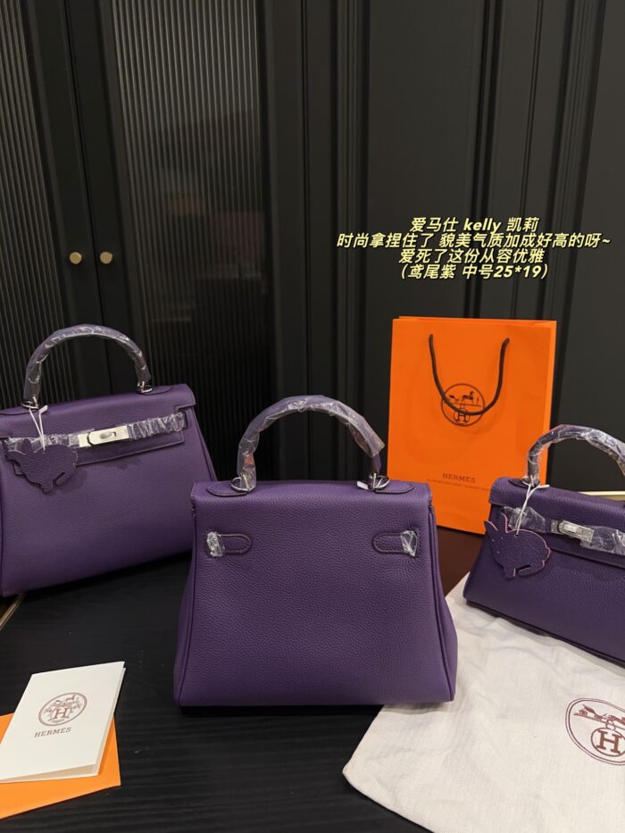 Hermès Kelly Togo Iris Purple Kelly Bag Elegant, Versatile, And Exudes Sophistication - Image 4