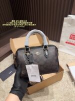 Coach Boston Pillow Bag: Exquisite, Adorable, Spacious, Versatile - Image 3