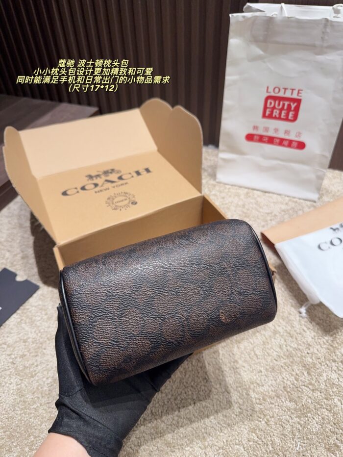 Coach Boston Pillow Bag: Exquisite, Adorable, Spacious, Versatile - Image 6