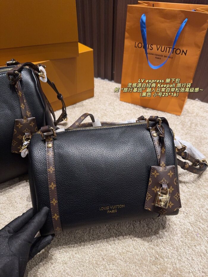 Louis Vuitton Lv Express Underarm Bag Triple-Strap Design Inspired By The Keepall Travel Bag Multi-Scenario Adaptability - Image 3
