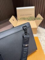 Louis Vuitton Briefcase Black Classic Colourway Metal Logo Accents Solid And Dignified Fashionable And Elegant - Image 7