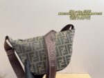 Fendi Melon Vintage Print Crossbody Bag Effortlessly Chic And Relaxed - Image 2