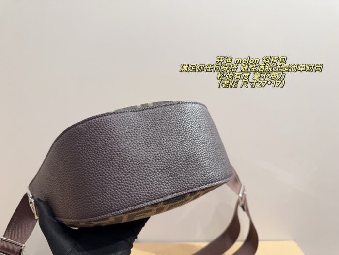 Fendi Melon Vintage Print Crossbody Bag Effortlessly Chic And Relaxed - Image 7