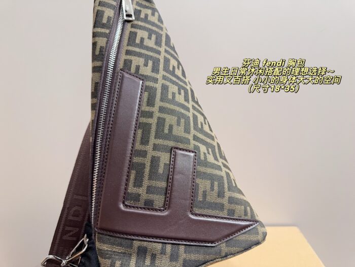 Fendi Men'S Casual Crossbody Bag Hardwearing, Versatile And Spacious - Image 3