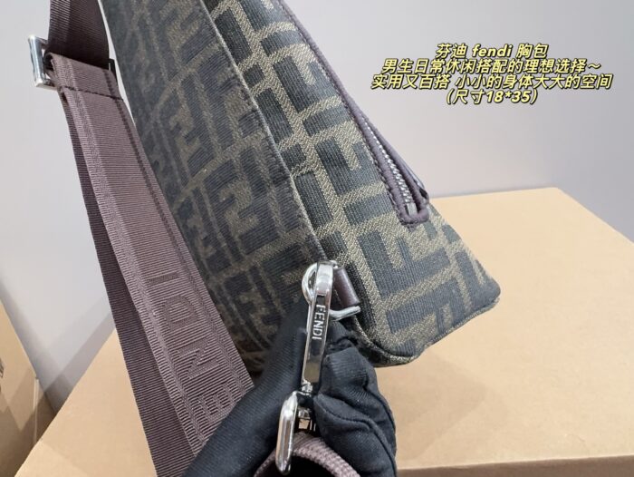 Fendi Men'S Casual Crossbody Bag Hardwearing, Versatile And Spacious - Image 7