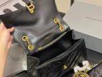 Balenciaga Crush Series New Calfskin Bag Soft And Plush, Sophisticated And High-End - Image 4