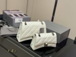 Balenciaga Crush Series New Calfskin Bag Soft And Plush, Sophisticated And High-End - Image 12