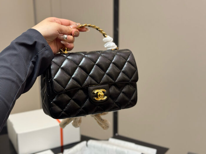 Chanel 23S Handle Mini Cf Oiled Lambskin Vintage Twist-Lock Handbag - Image 9