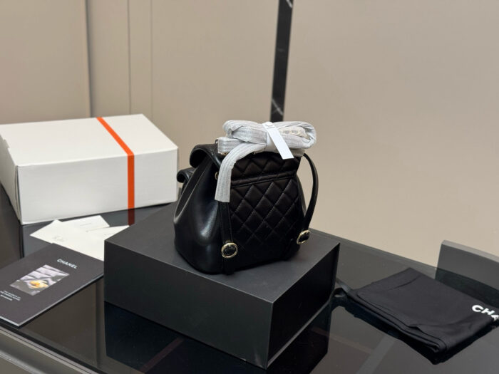 Chanel Duma Backpack Luxurious Lambskin Texture Can Be Worn As A Shoulder Bag, Backpack Or Carried By Hand - Image 8
