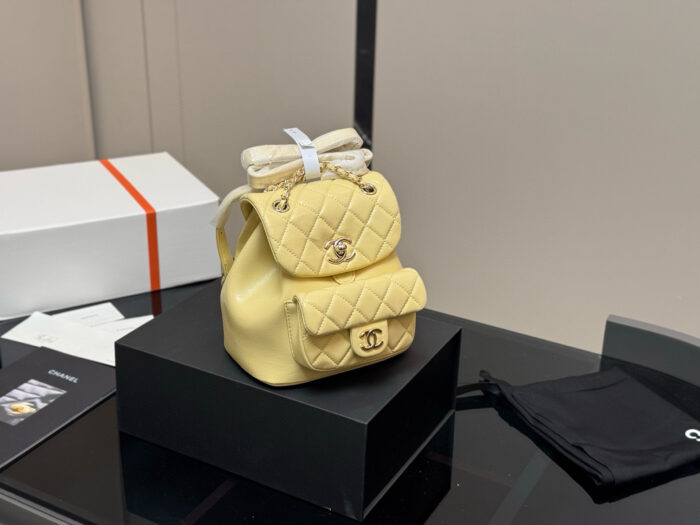 Chanel Duma Backpack Luxurious Lambskin Texture Can Be Worn As A Shoulder Bag, Backpack Or Carried By Hand - Image 12