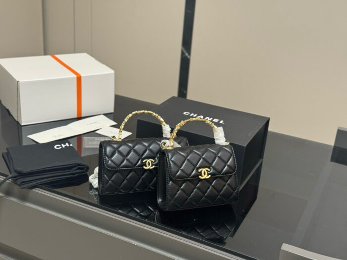 Chanel 23P Kelly Quilted Calfskin Handbag - Image 1